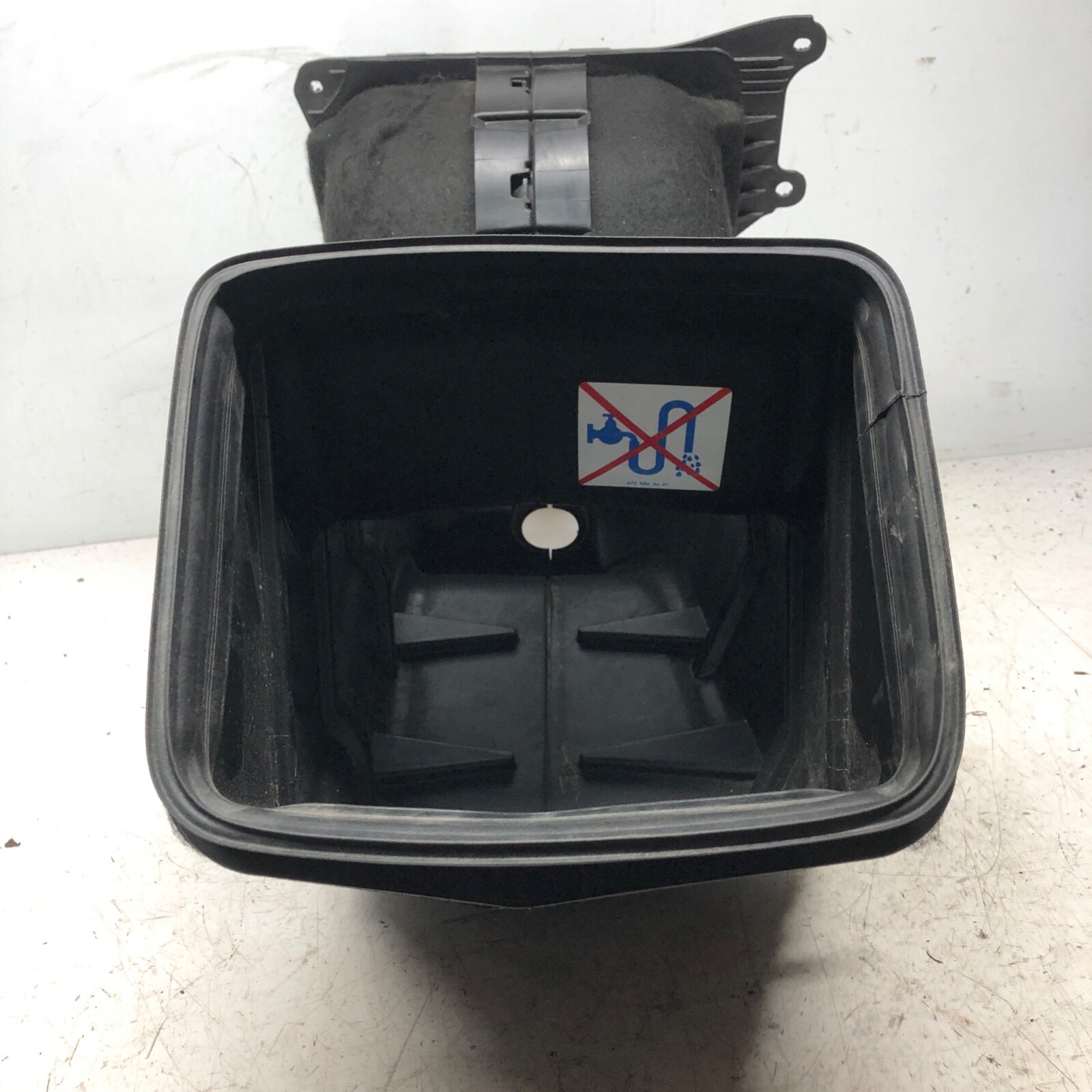 MERCEDES SPRINTER MK3 W907 AIR INTAKE VENTILATION DUCT VENT PIPE 2018 - 2025