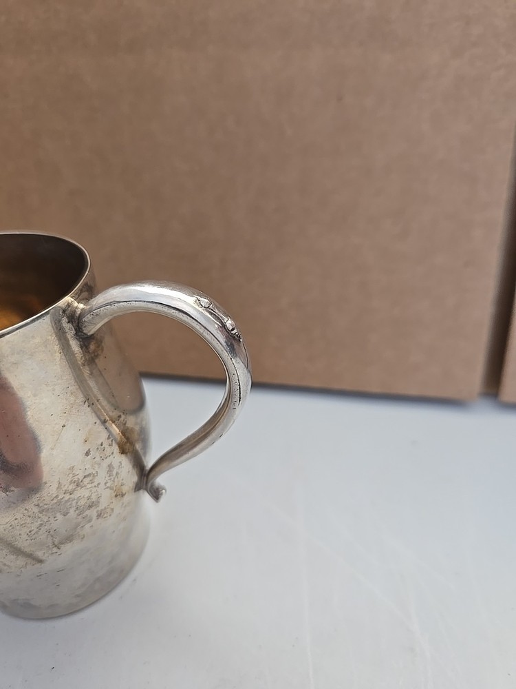 Oneida Silversmiths Sleek Design Creamer.