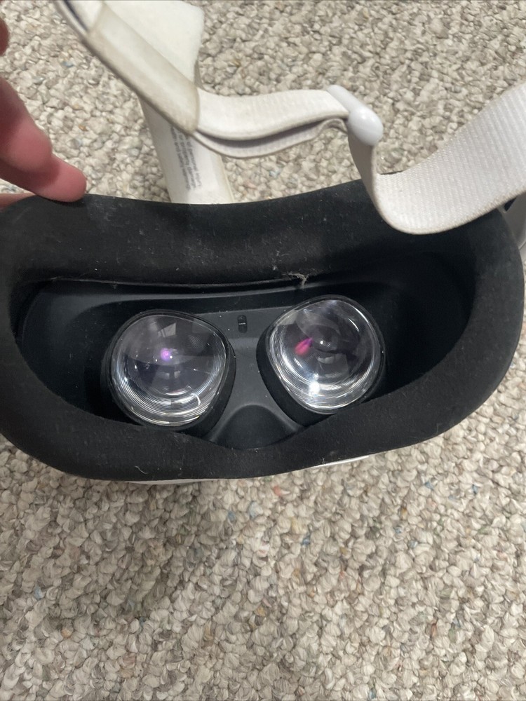 Oculus Quest 2 With Charger No Controllers