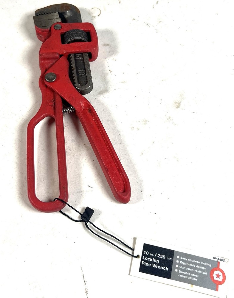 10” Locking Pipe Wrench Tool By Tractor Supply