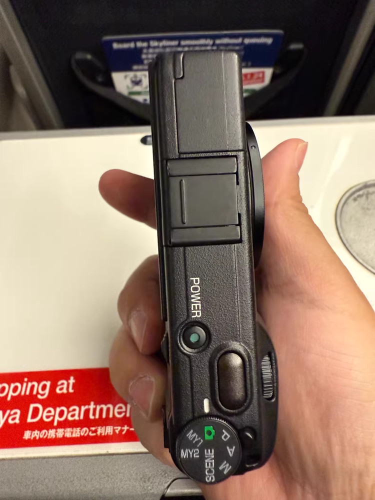 Ricoh GR Digital II GRD2 Compact Digital Camera