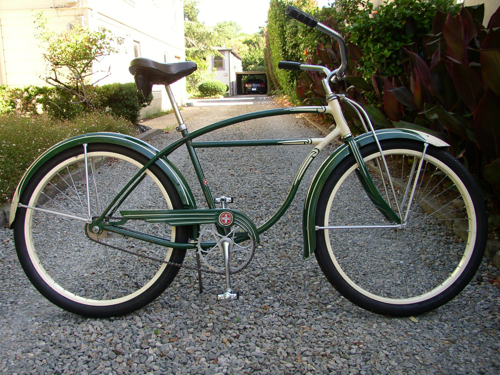 NEW SCHWINN HARDWARE KIT screws nuts frame chainguard fender fork rack DX B6