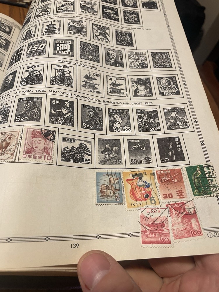 The Premier World Stamp Album 1922 -1 962 Grossman Germany Hitler 875+ Stamps