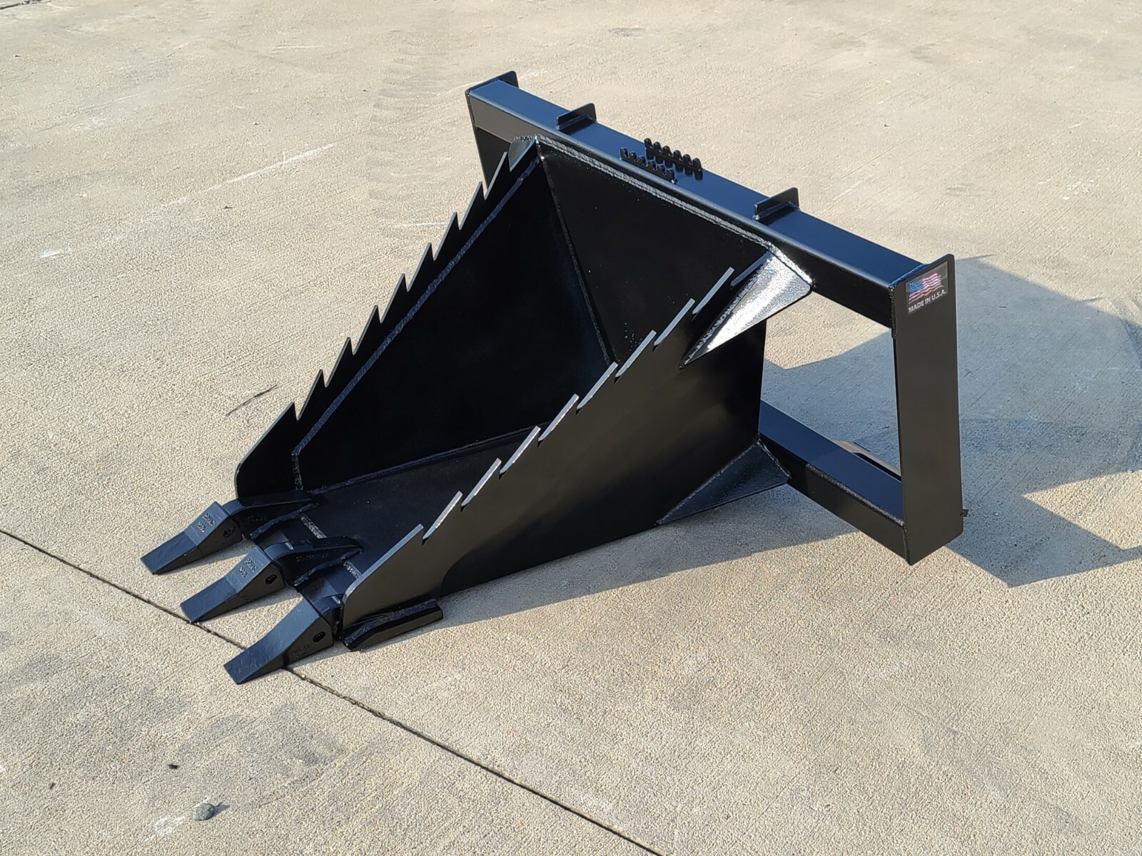 HD Stump Bucket For Skidsteer/tractor