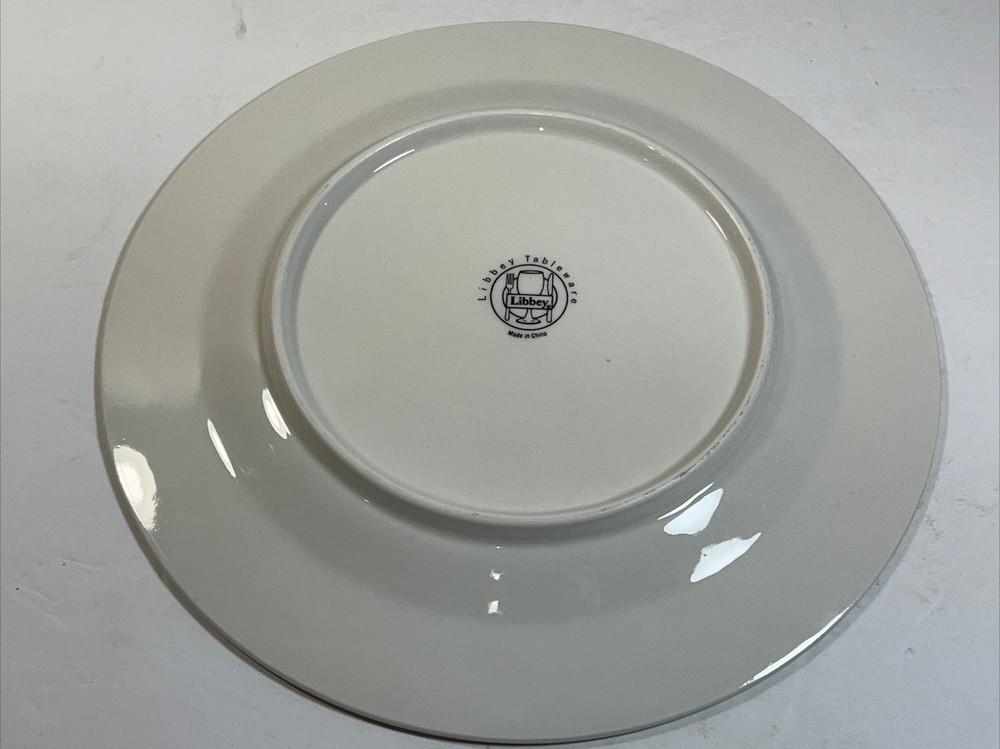Libbey Embossed Holly Berry White Dinner Plates Tableware - 10.75" Y