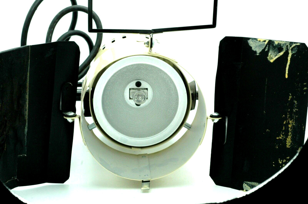 Smith Victor Q 60 model studio lights (2)