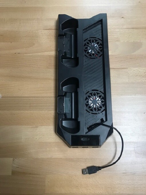 PlayStation 4 Vertical USB Cooling Dock With Docking For Two Additional 3E