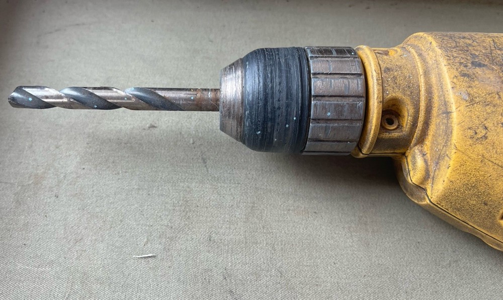 DEWALT DW106 VSR Corded 3/8" Keyless Chuck Variable Speed Reversible Drill