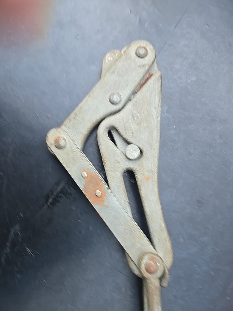 Cable Puller Grip for Bare Wire