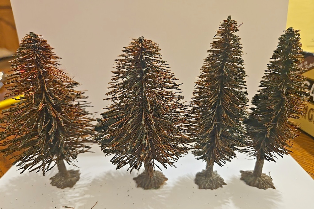 FIR TREES 4" Brown Bottle Brush TRAIN LAYOUT 4 PCS