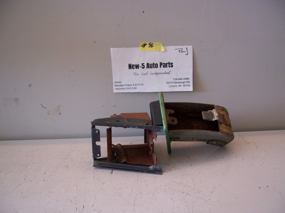 1967-1972 FORD PICKUPS ASHTRAY ASSEMBLY