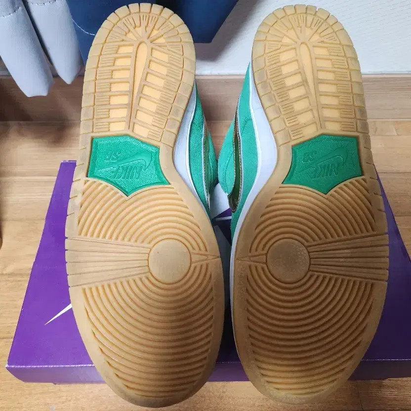 Nike SB Dunk Low Pro Shammrock Official