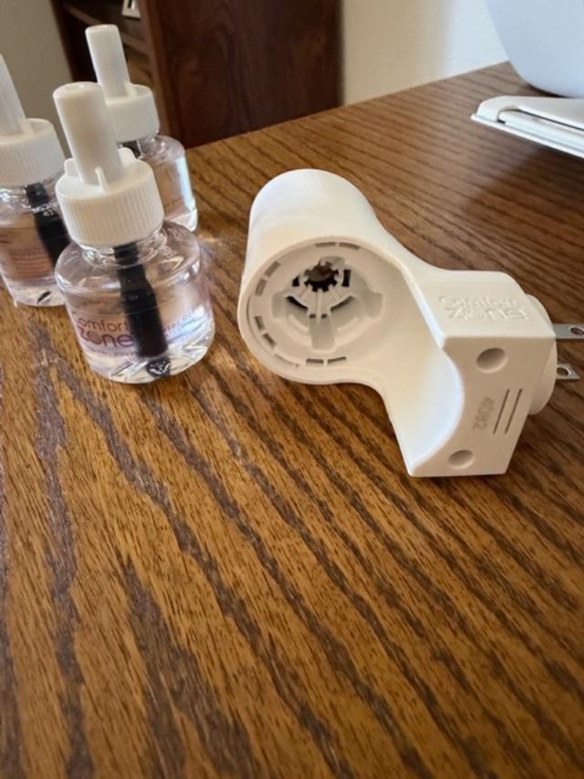 🐈Comfort Zone Single & Multi-Cat Calming Kit 1 Plug In & 3 Diffuser, mone Refil