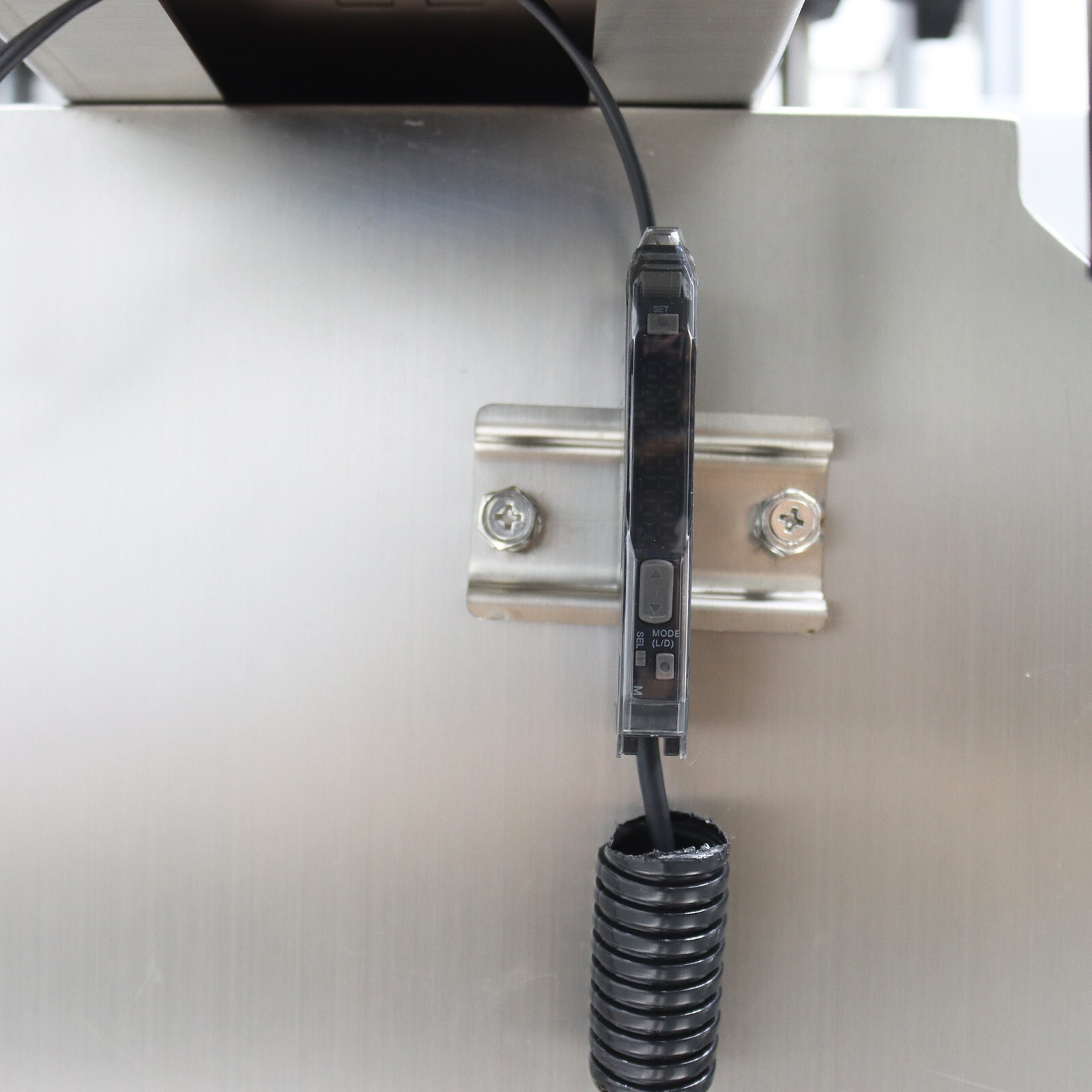 Automatic Round Bottle Labeling Machine Bottle/Can/Wine Labeler Full Label 110V