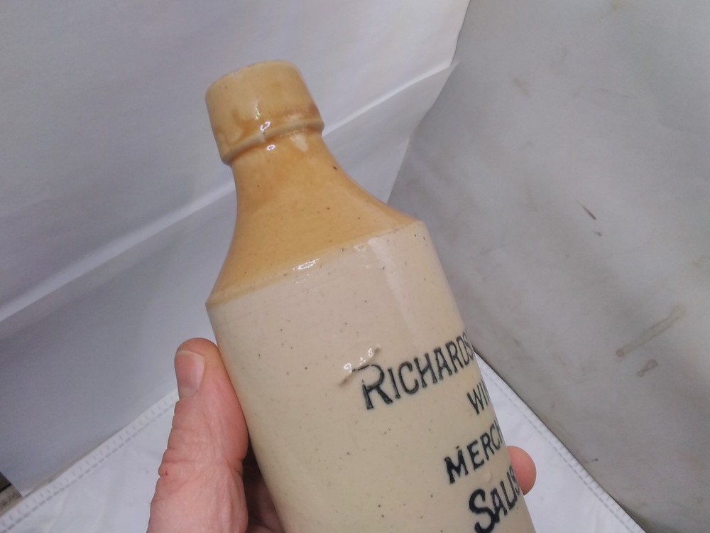 Richardson Salisbury Stone Bottle