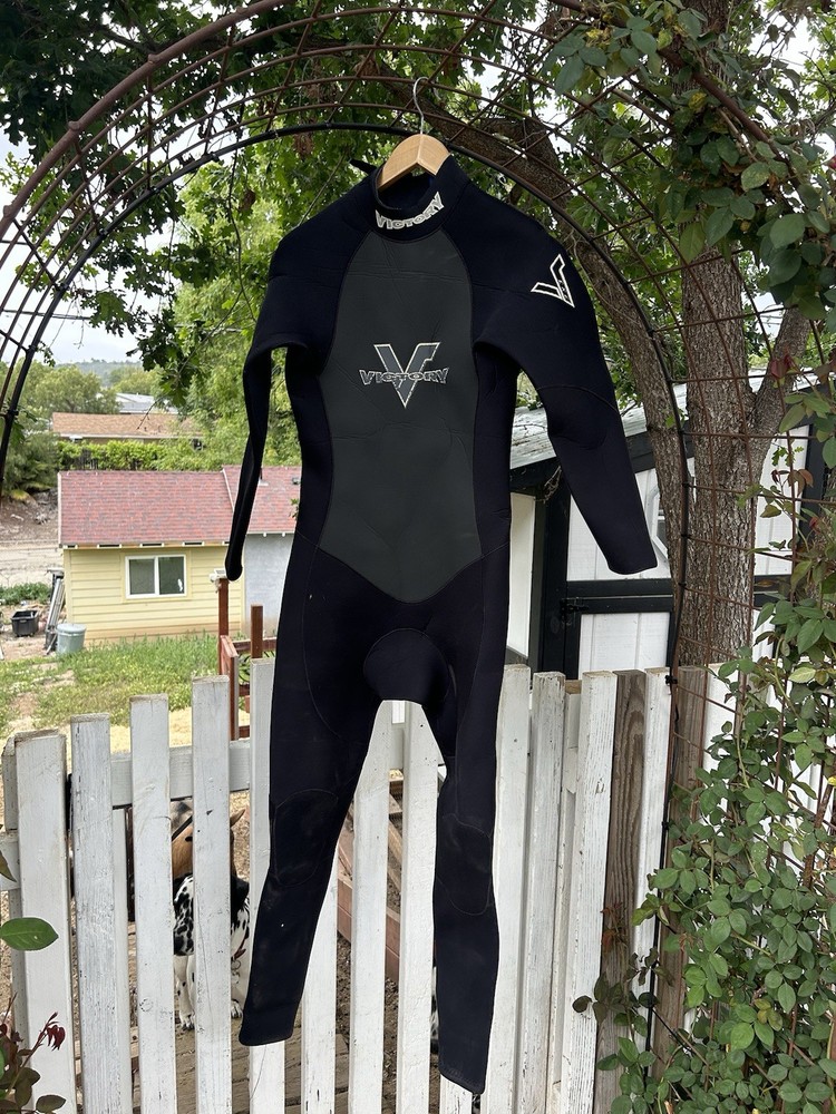 Vintage Victory Wetsuit 80s Size Medium