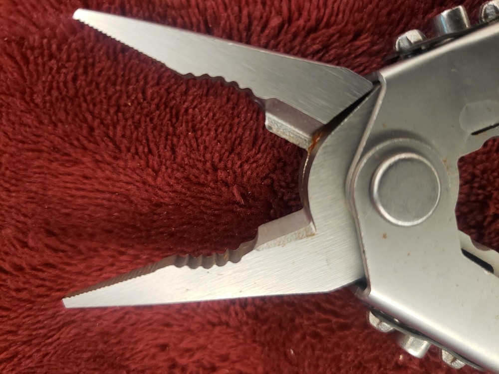 🔪🔪 Gerber Multi Tool Needlenose MP400 with scissors & Drop Point Blade 4scw