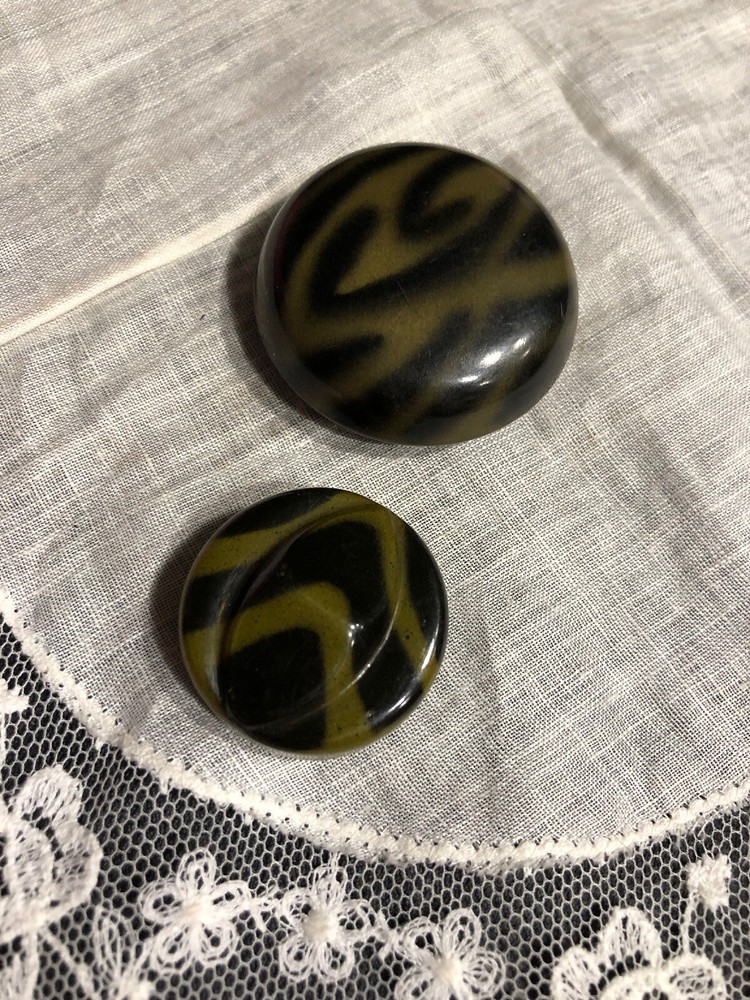 Celluloid Buttons Beautiful Color & Pattern Button Lot 112-13