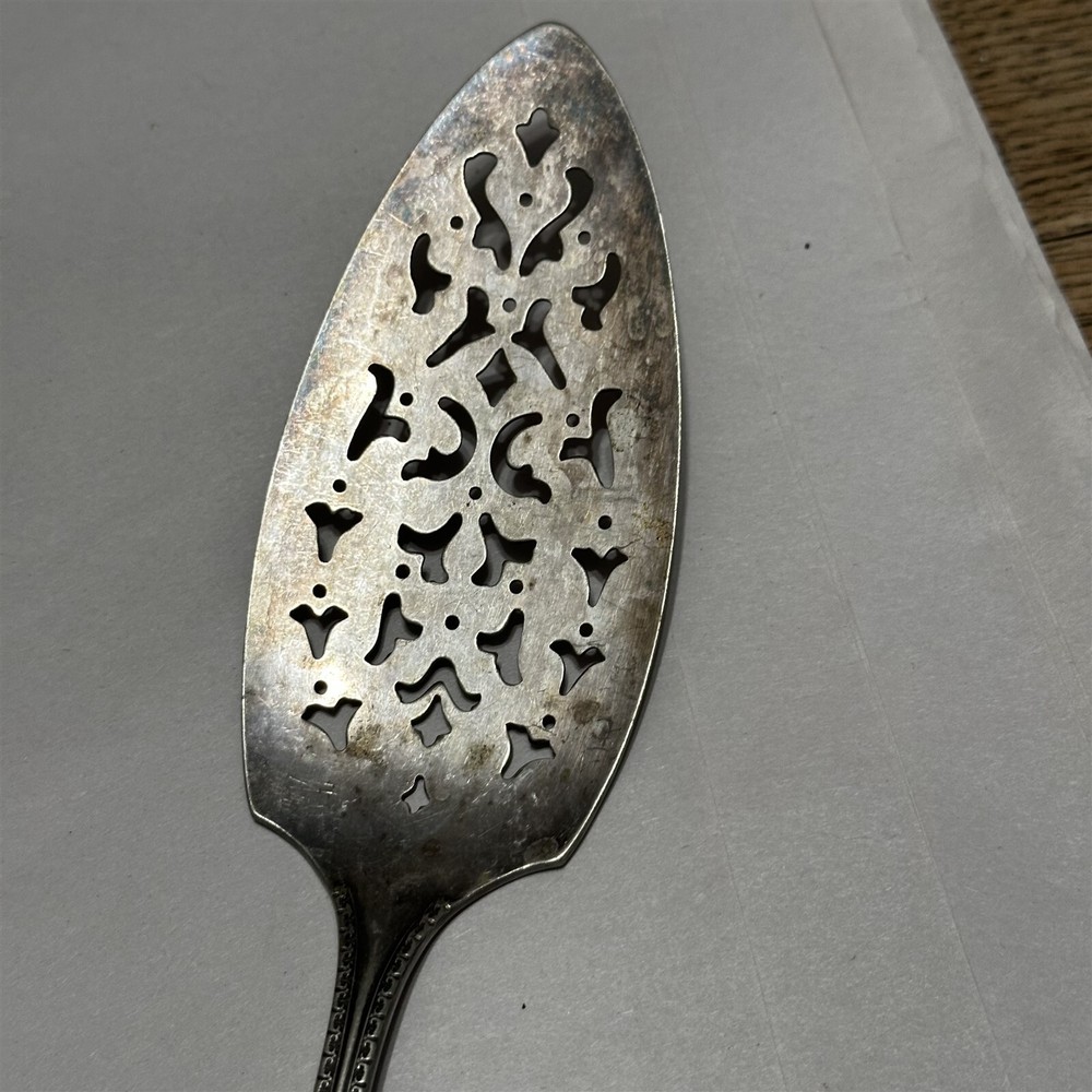 Silverplate PEERLESS BERKELEY CAKE PIE SERVER 10 1/2"