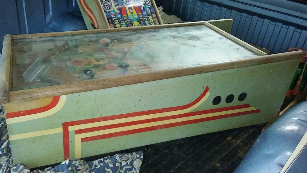 1946 ANTIQUE WILLIAMS ELECTRONICS SMARTY ARCADE SIZE PINBALL MACHINE.
