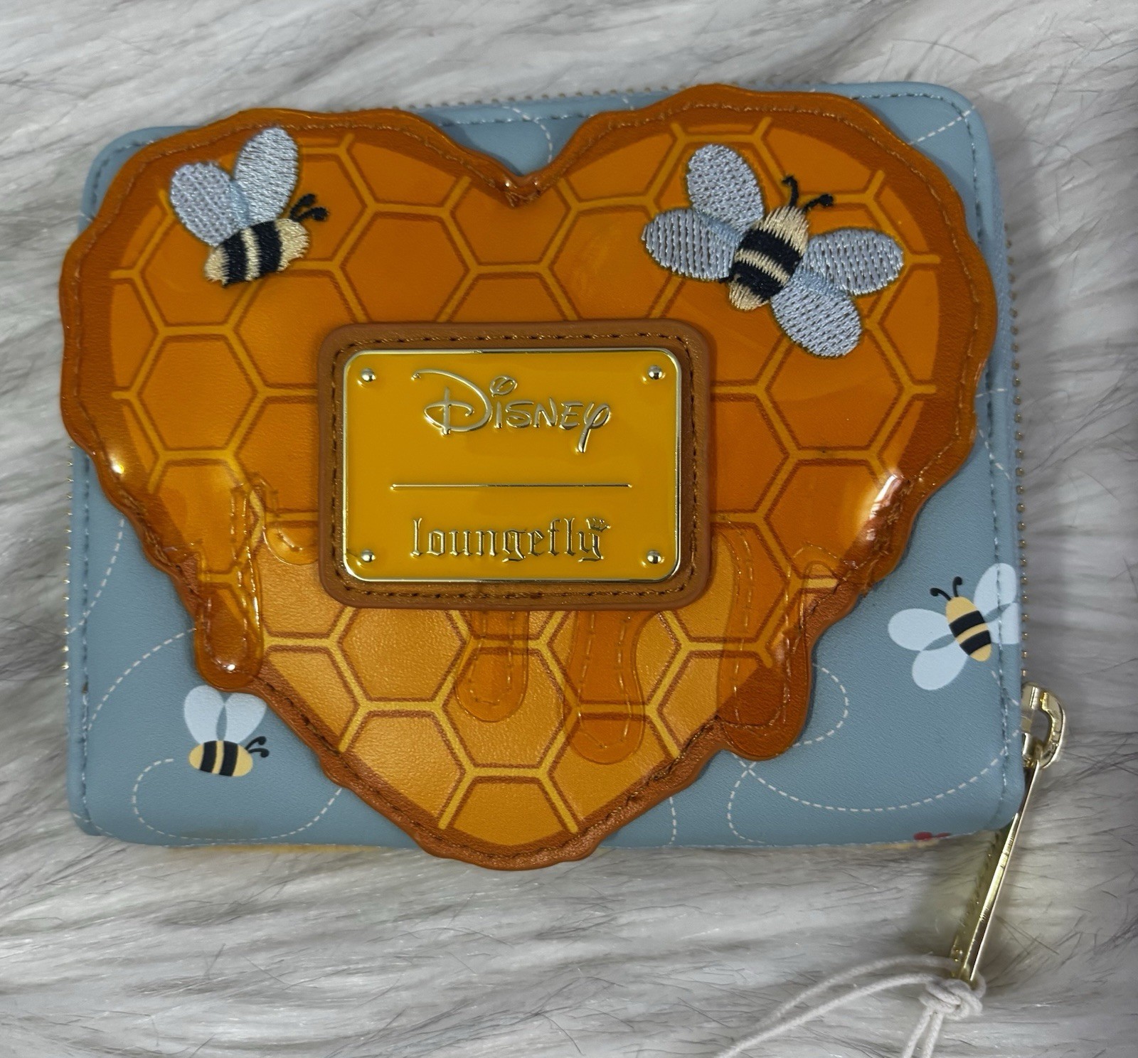 NWT Loungefly Box Lunch Winnie The Pooh Honey Scented Heart Accordion Wallet