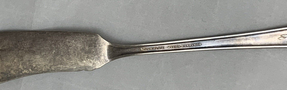 Oneida Community Butter Knife Silver Silverplate Flatware Tudor Plate Fortune