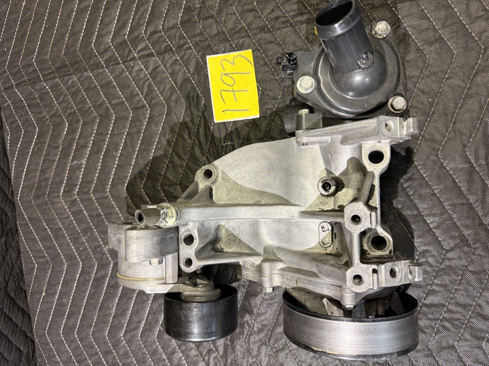 USDM OEM 04-08 Acura TSX Water Pump Housing Passage Pulley K24A2 19200-RAA-A01