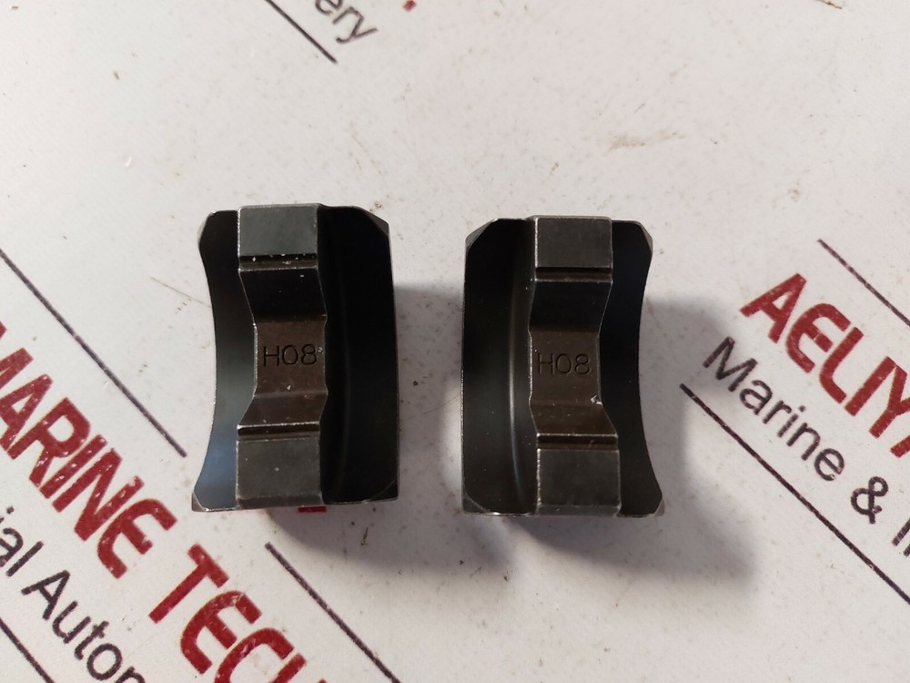 THOMAS & BETTS 15606 Crimper Die Set