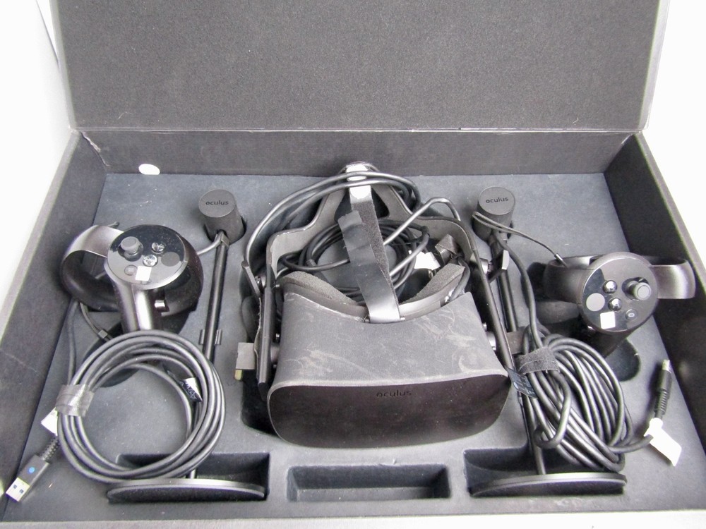 Oculus Rift Virtual Reality Headset with Sensor and Accessories - Not Tested !