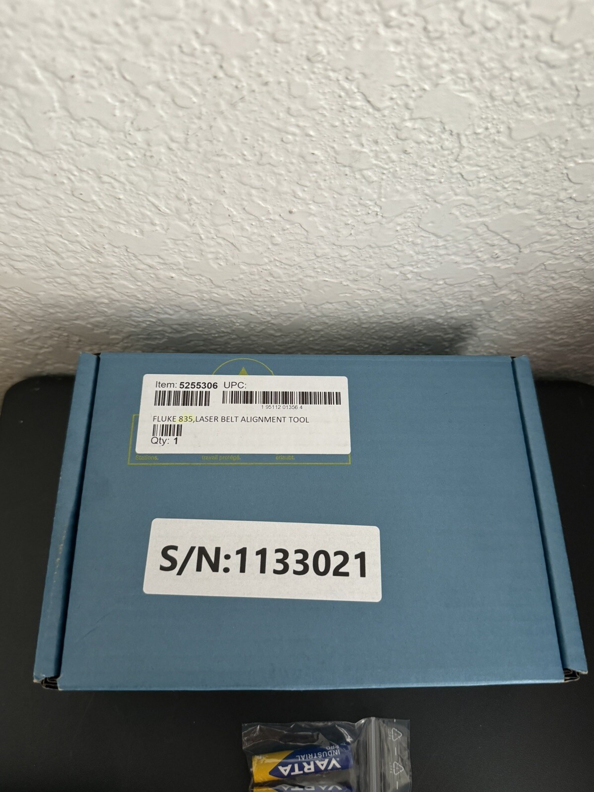 FLUKE 835 LASER BELT ALIGNMENT TOOL W / CASE NEW FACTORY SEALED / FREE SHIPPING