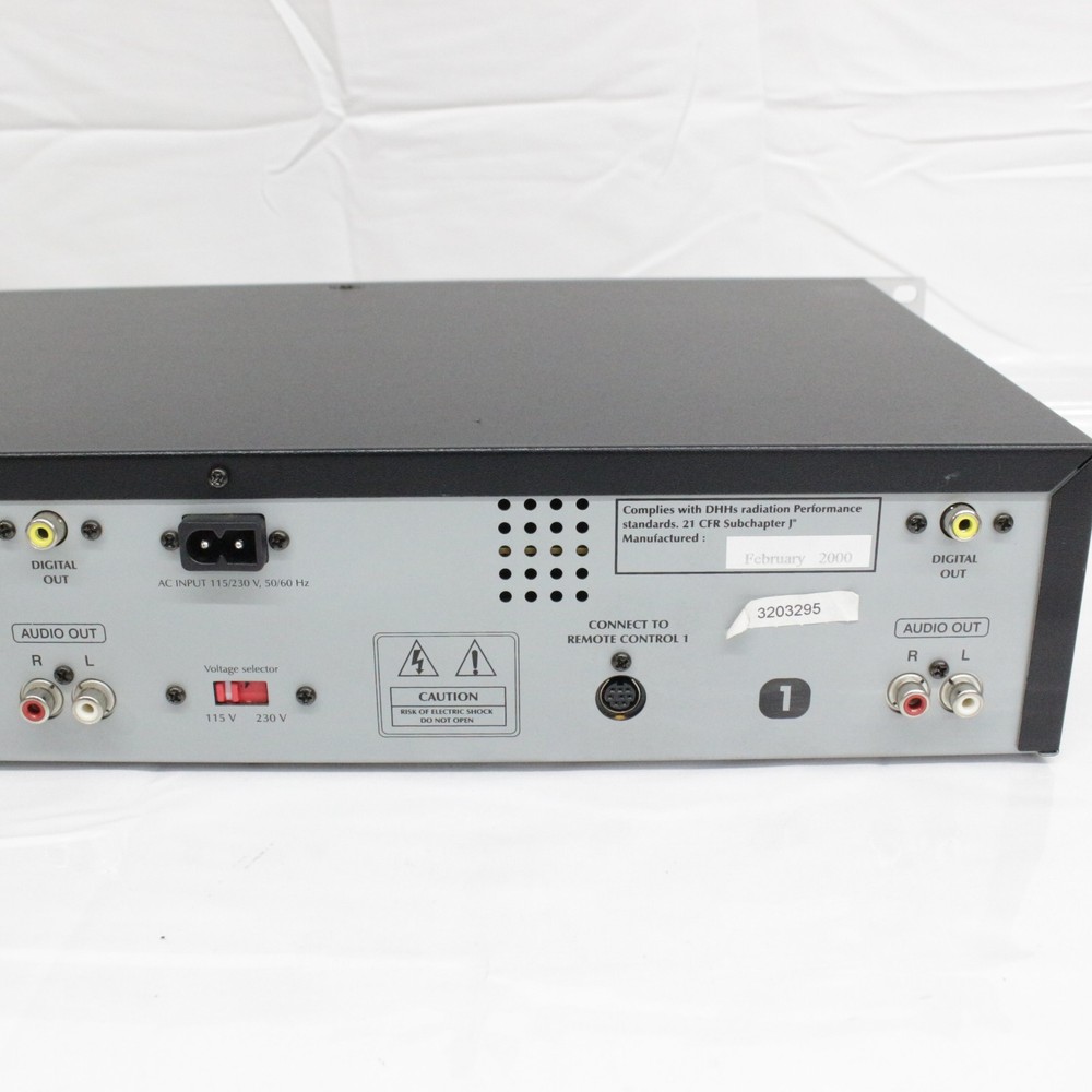 American DJ DCD-PRO500 CD Player And Controller Panel TESTED One Cd Doesn't Open