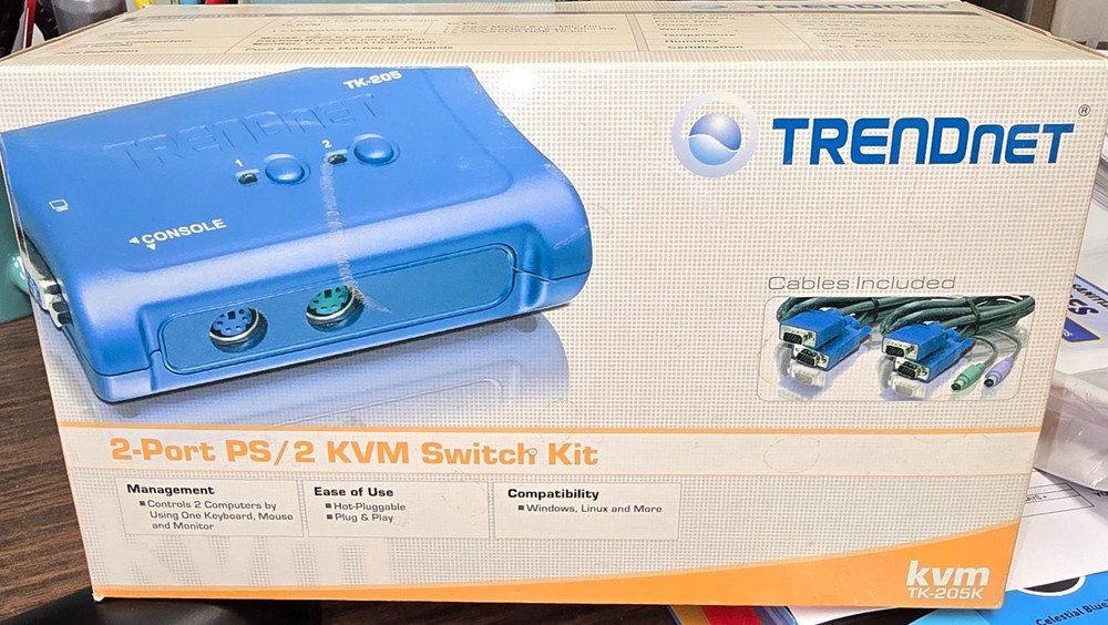 NIB TRENDnet  TK (TK205K) 2-Ports External KVM / audio switch PS/2