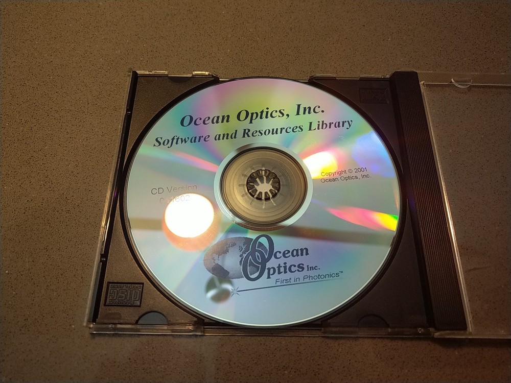 Ocean Optics HR2000 High Resolution Spectrometer w/ Software CD and Fiber Cable