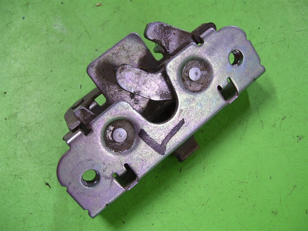 2015 Ram Tailgate Tail Gate Latch left driver side 2013-2018 OEM