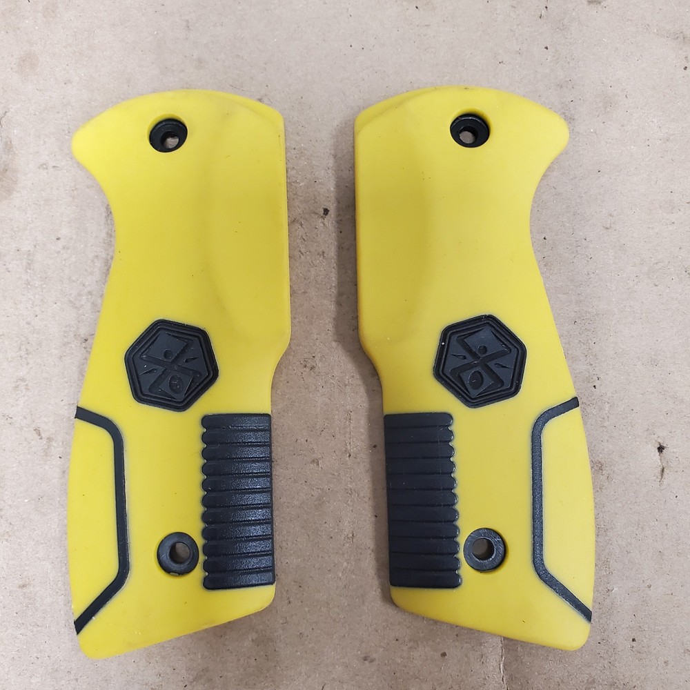 Spyder Paintball Grips
