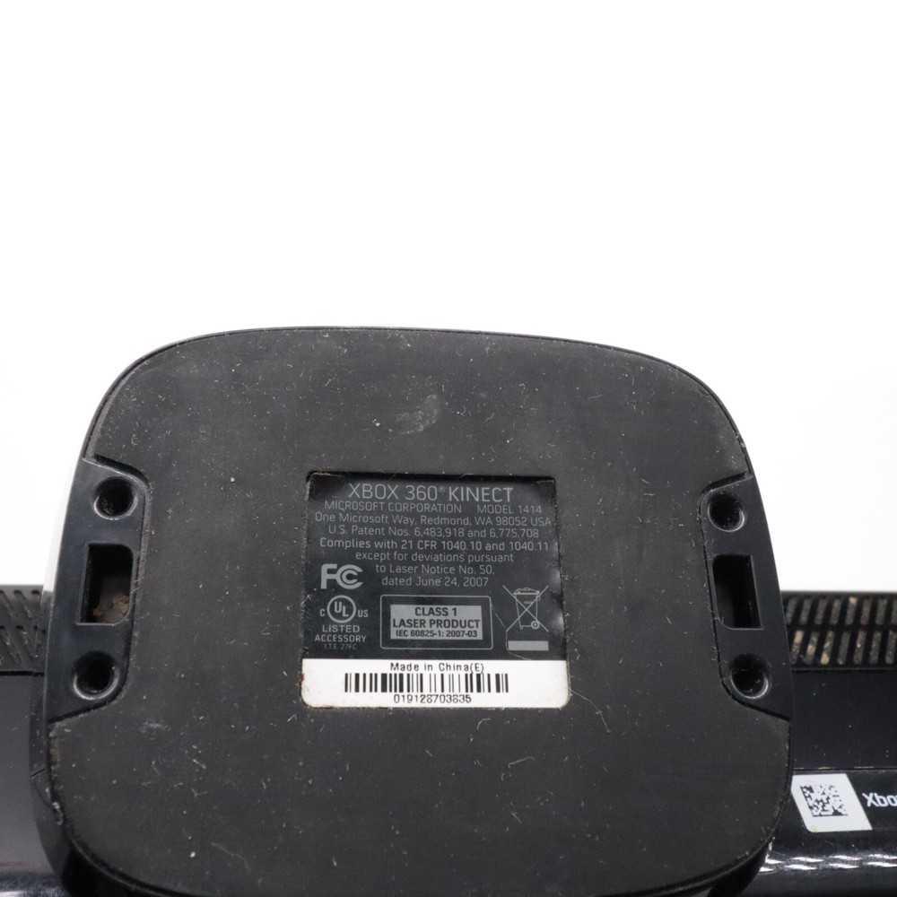 Microsoft XBOX 360 Kinect Sensor Model 1414 & DISNEYLAND ADVENTURES!