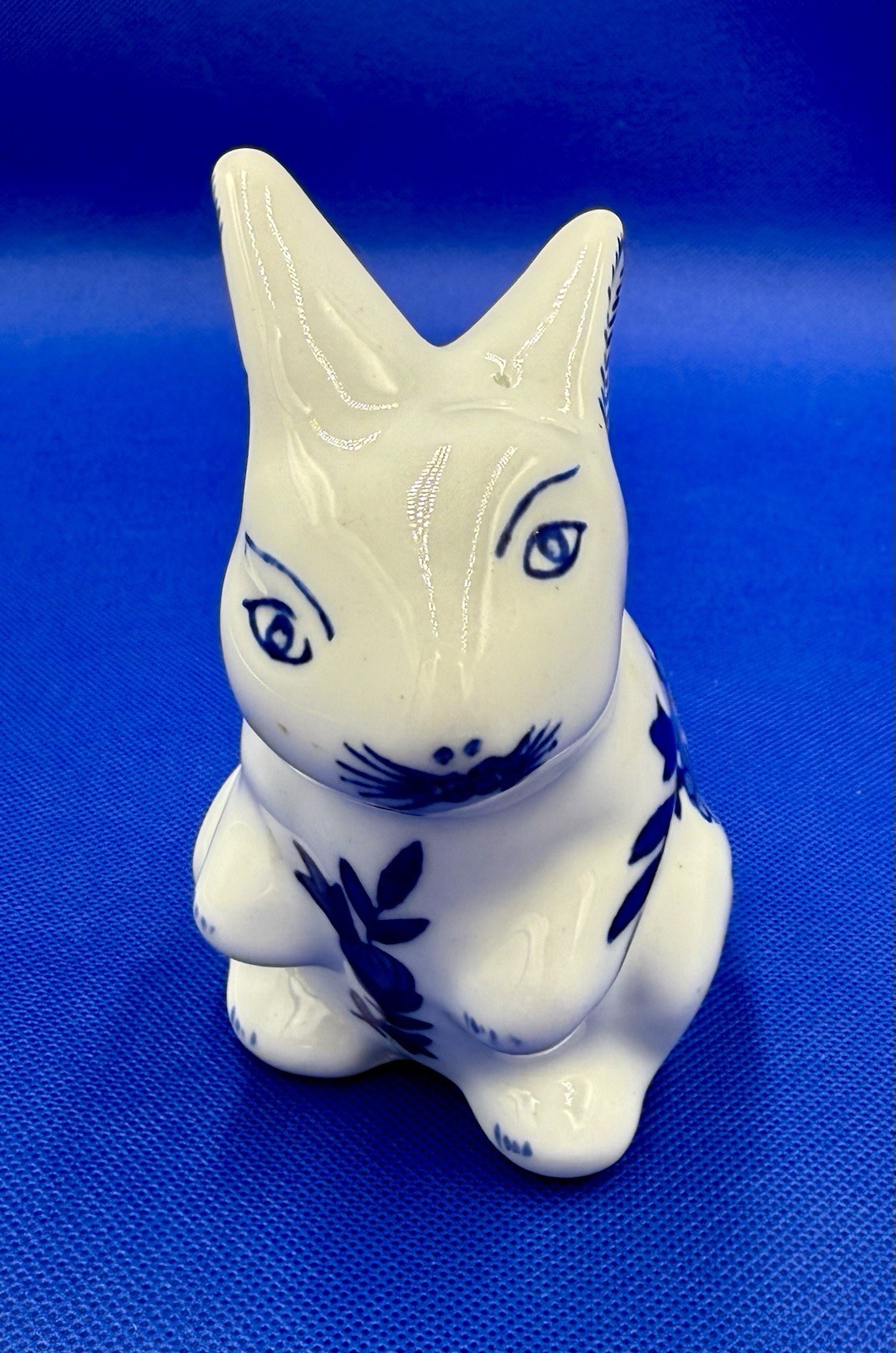 Vintage Blue And White Ceramic Rabbit Bunny Figurine Easter Floral