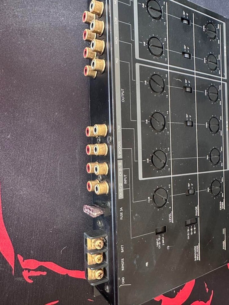 ALPINE Vintage Equalizer 3672 Active Deviding Network 6ch