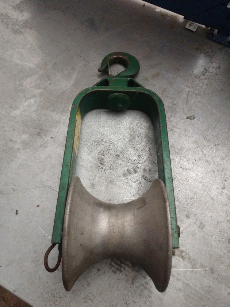 Greenlee 651 12 Hook Type Cable Sheave