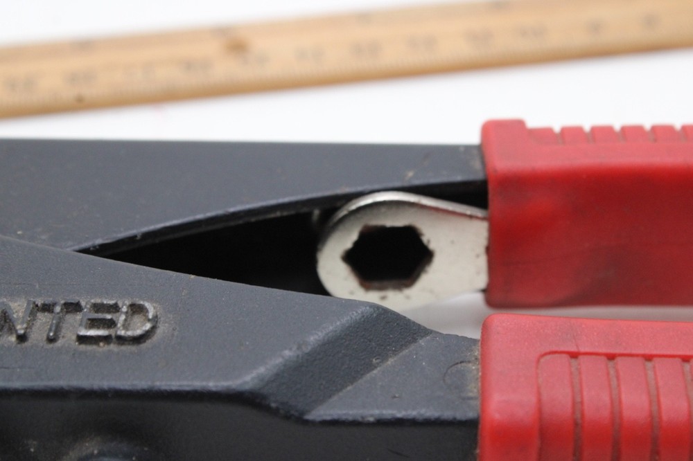 Blue Point Tools HP8202 Rivet Tool Red Grips