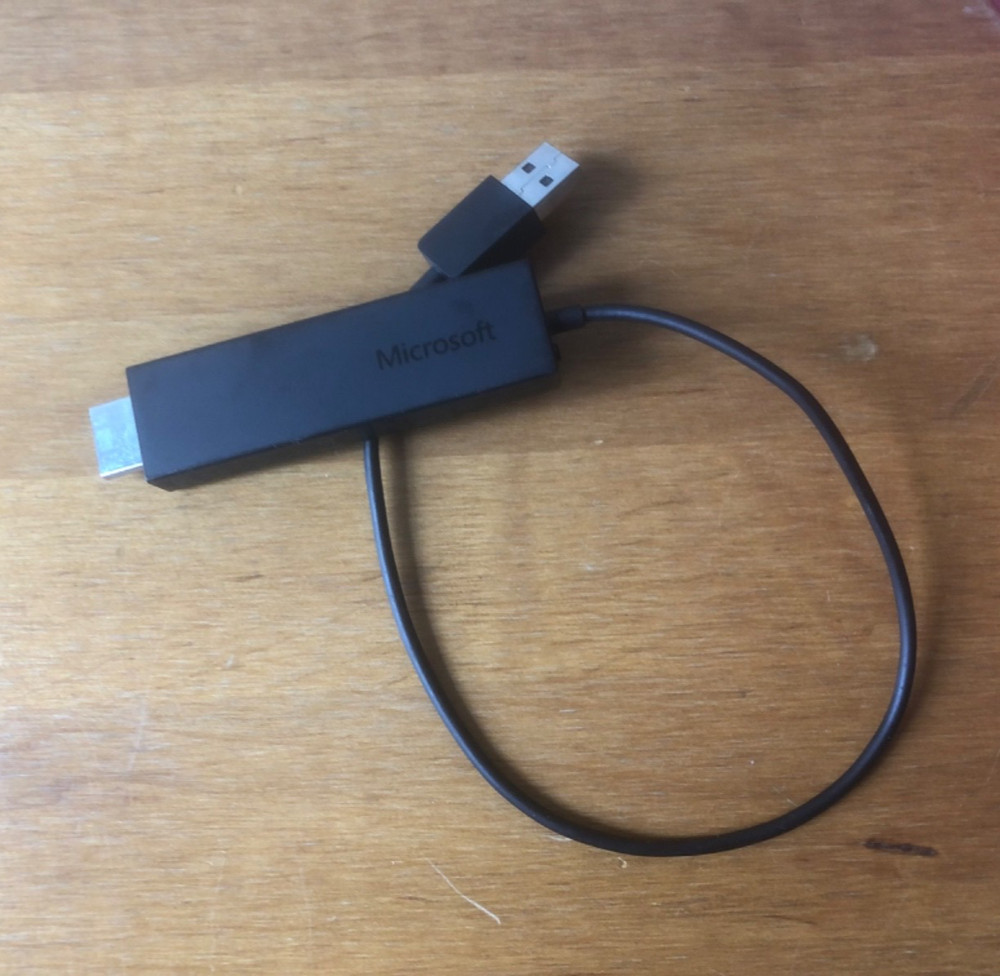 Microsoft Wireless Display Adapter (Model 1628)