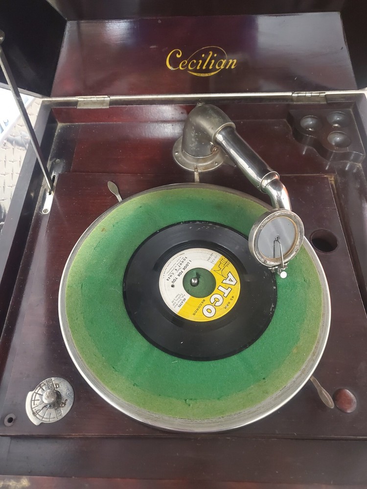 cecilian phonograph