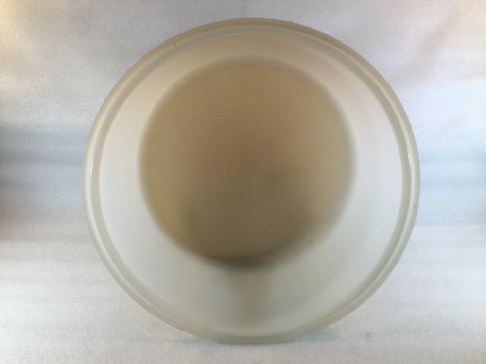 Tupperware Cake Saver Harvest Gold
