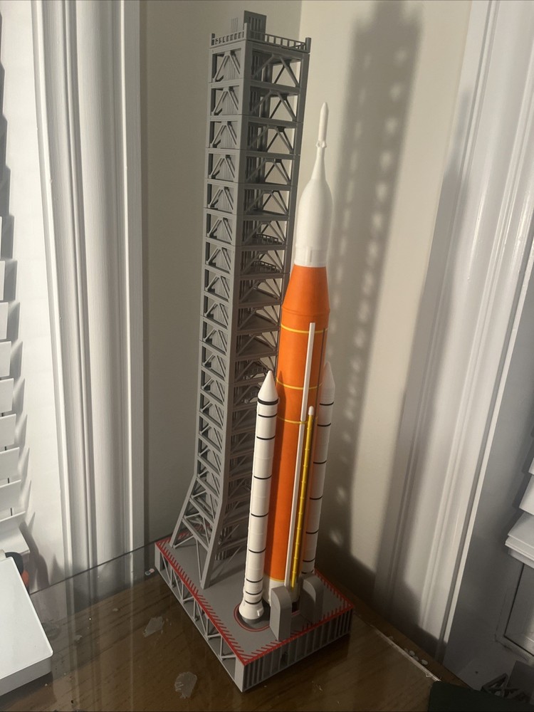Custom Artemis 2 SLS 1:200 Scale Model Rocket