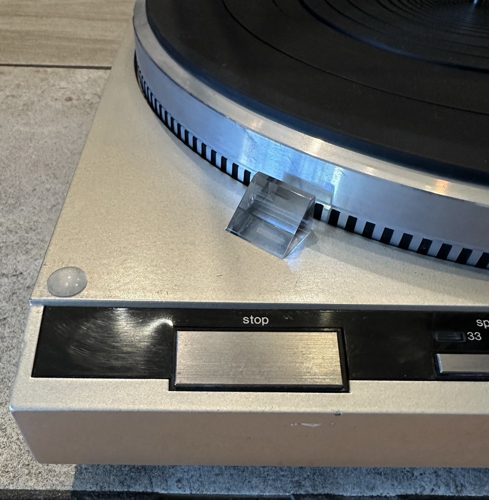 Technics SL-Q2 Semi-Automatic Quartz Direct Drive Turntable Serviced