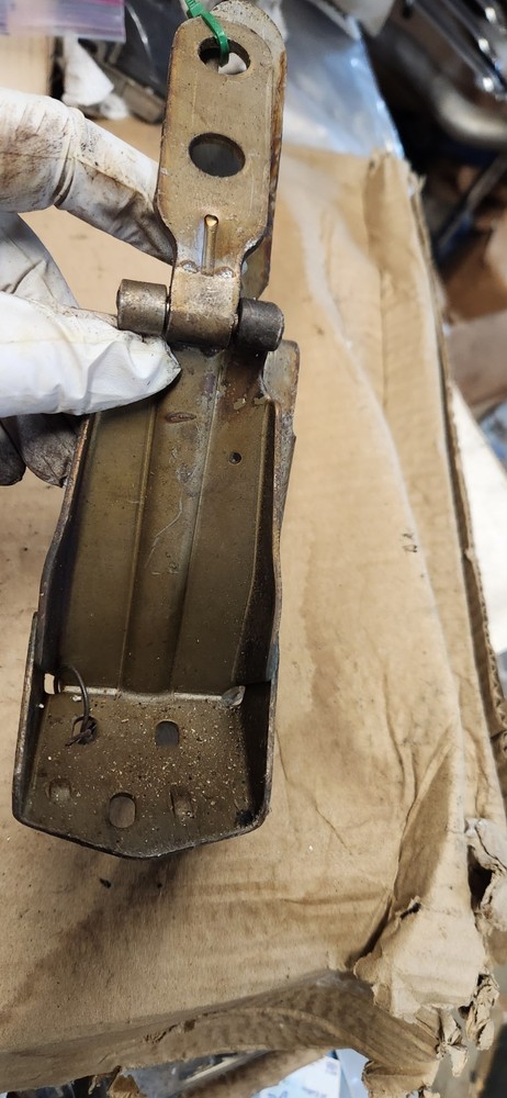 NOS Vintage Support Hinges