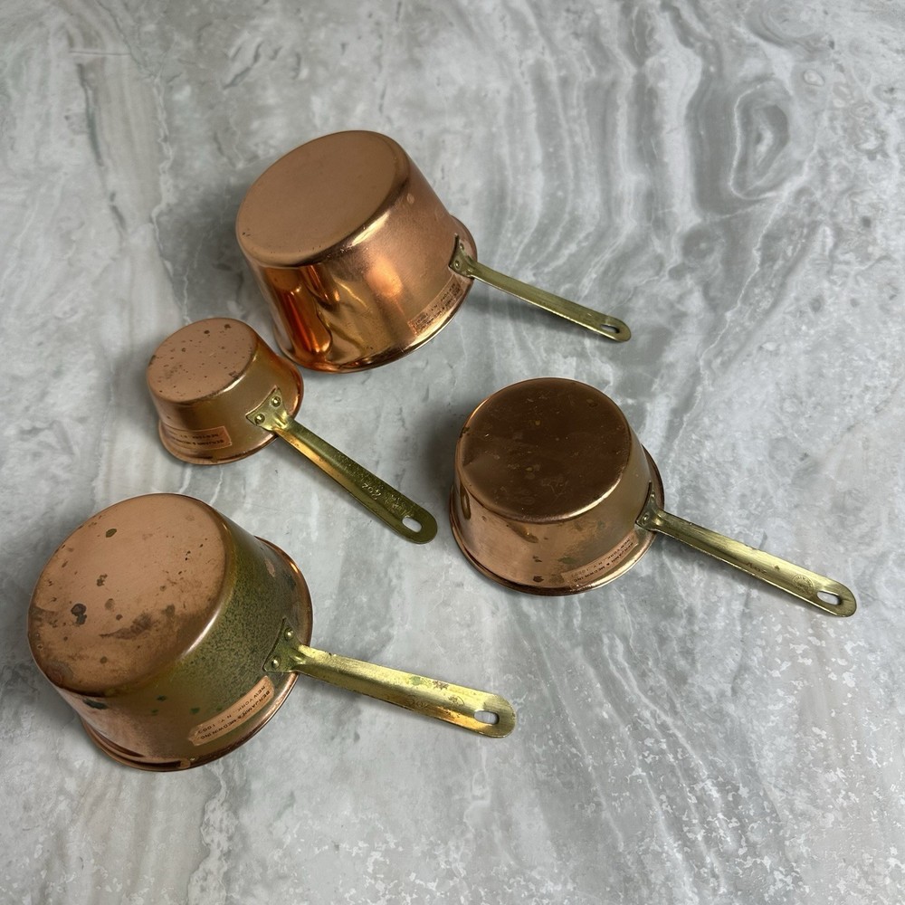 VINTAGE BENJAMIN & MEDWIN DOURO MEASURING CUPS KOREA