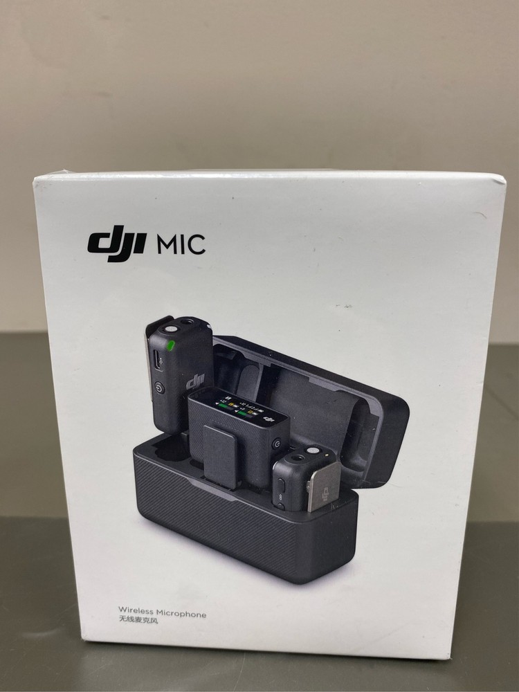 DJI Mic 2-Person Compact OLED Touchscreen Digital Wireless Microphone (2.4 GHz
