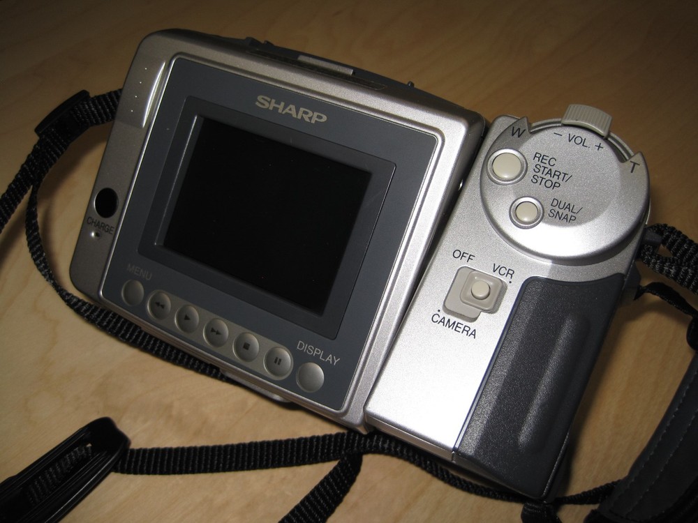 Sharp Viewcam VL-AH151U Video 8 Camcorder