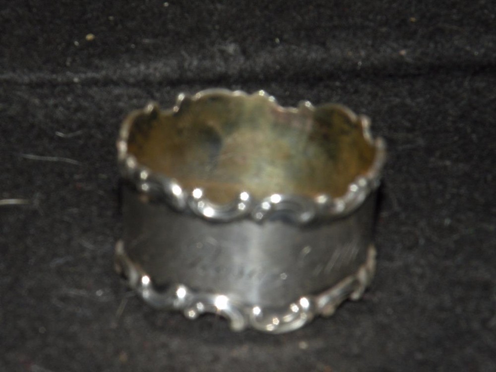 ANTIQUE STERLING SILVER NAPKIN RING SCROLL DESIGN BY WALLACE